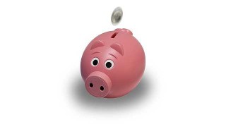 貯金しても増えないマイナス金利時代到来。投資するならしっかり学んで自己責任で。